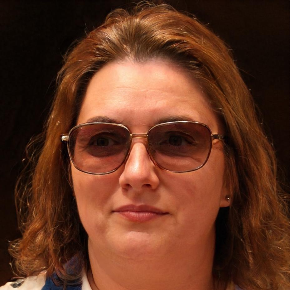 Tax Optimization Specialist Lisa Müller